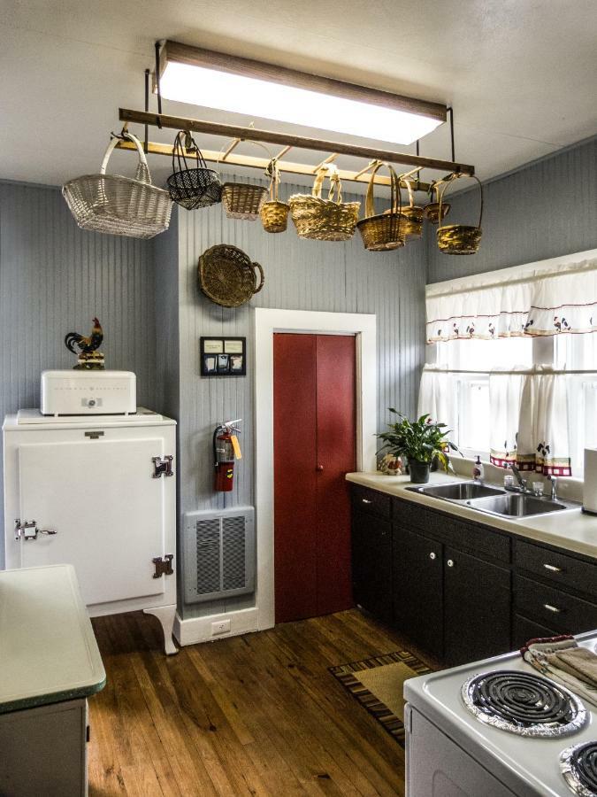 Nolichuckey Bluffs Bed & Breakfast Cabins Greeneville Exterior photo